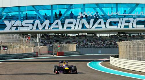 Webber fährt in der letzten Qualifying-Runde auf die Pole. Vettel verpasst den Anschluss
