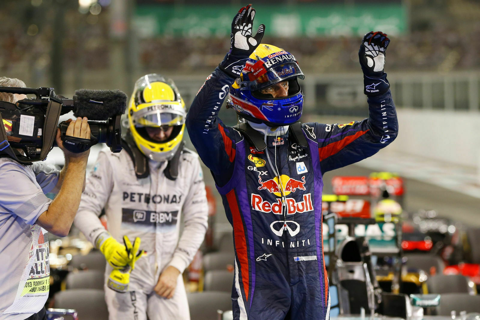 Morgen starten beide Red-Bull-Renner vor den Silberpfeilen