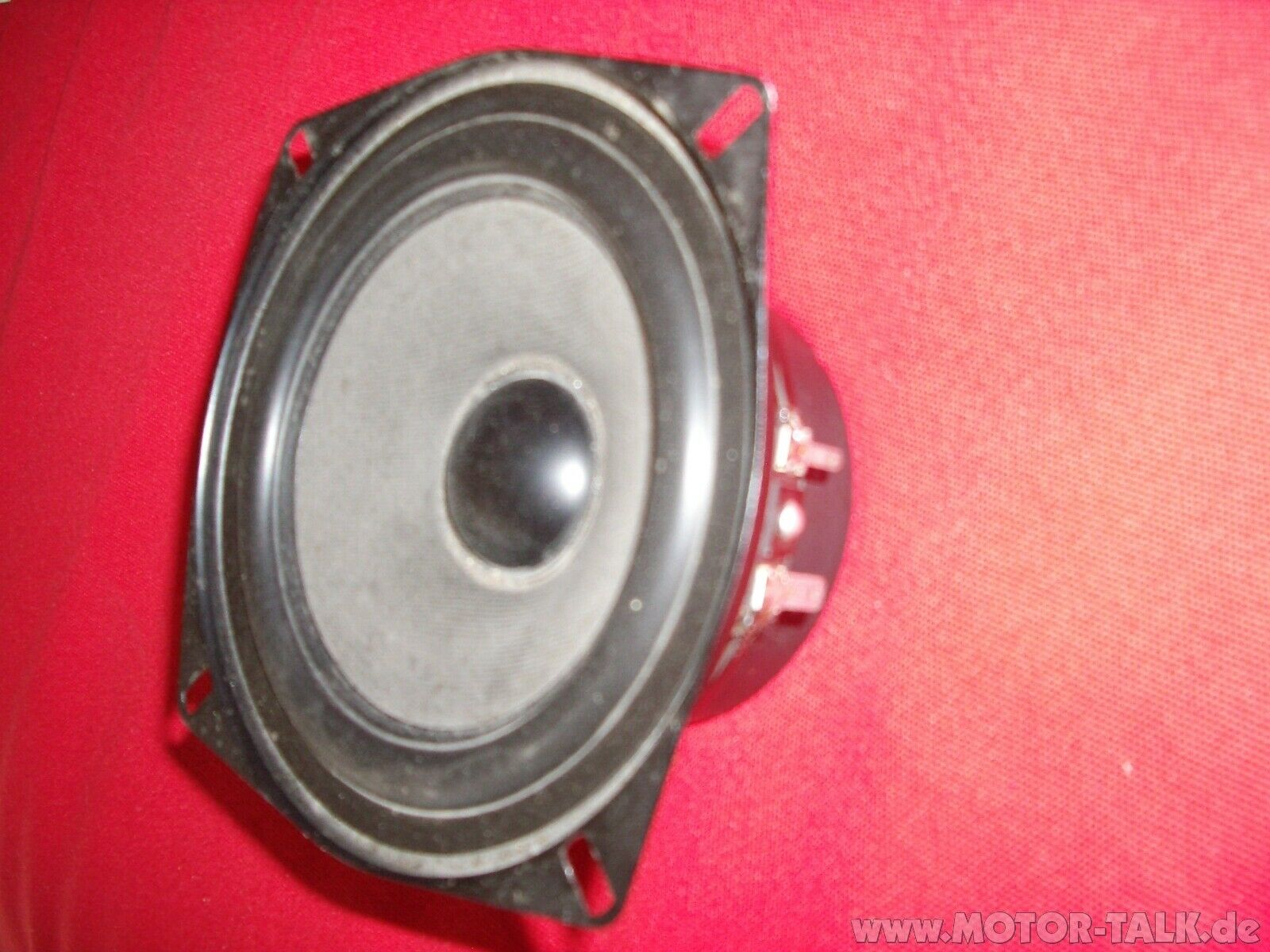 Sound aufrüsten: Bassbox+Endstufe oder neues Radio?