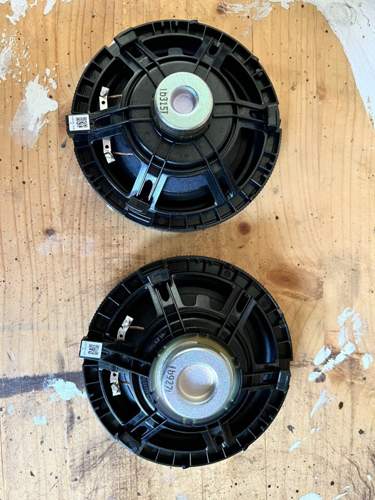 Vergleic W206 Standard MT zu Burmester