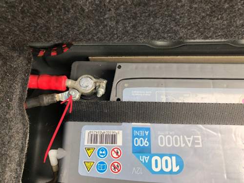 S211 Batterie Pluspol zwei Kabel