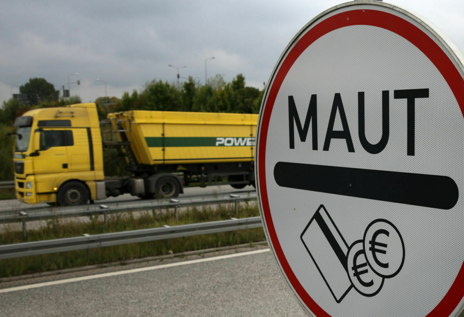 Drei Spediteure klagten gegen die Erhöhung der Lkw-Maut. Ihre Klage wurde abgewiesen