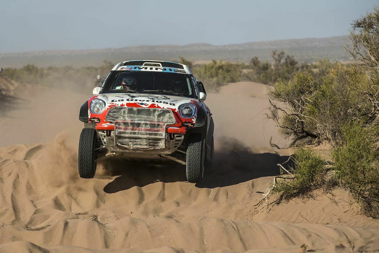 Die umgebauten Mini Countryman leisten 307 PS und haben mit den Serienautos fast nichts mehr gemein
