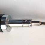 Schraube mit Teppischklebeband fixieren