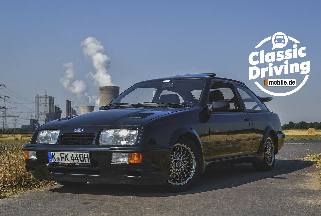 Zwei Kraftwerke in freier Natur: Im Ford Sierra RS Cosworth kompensiert ein dicker Garrett-Turbo fehlenden Hubraum