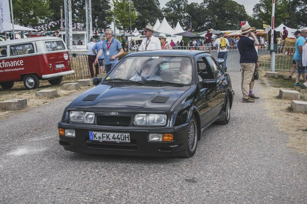 Ehrenrunde für den Sierra RS Cosworth