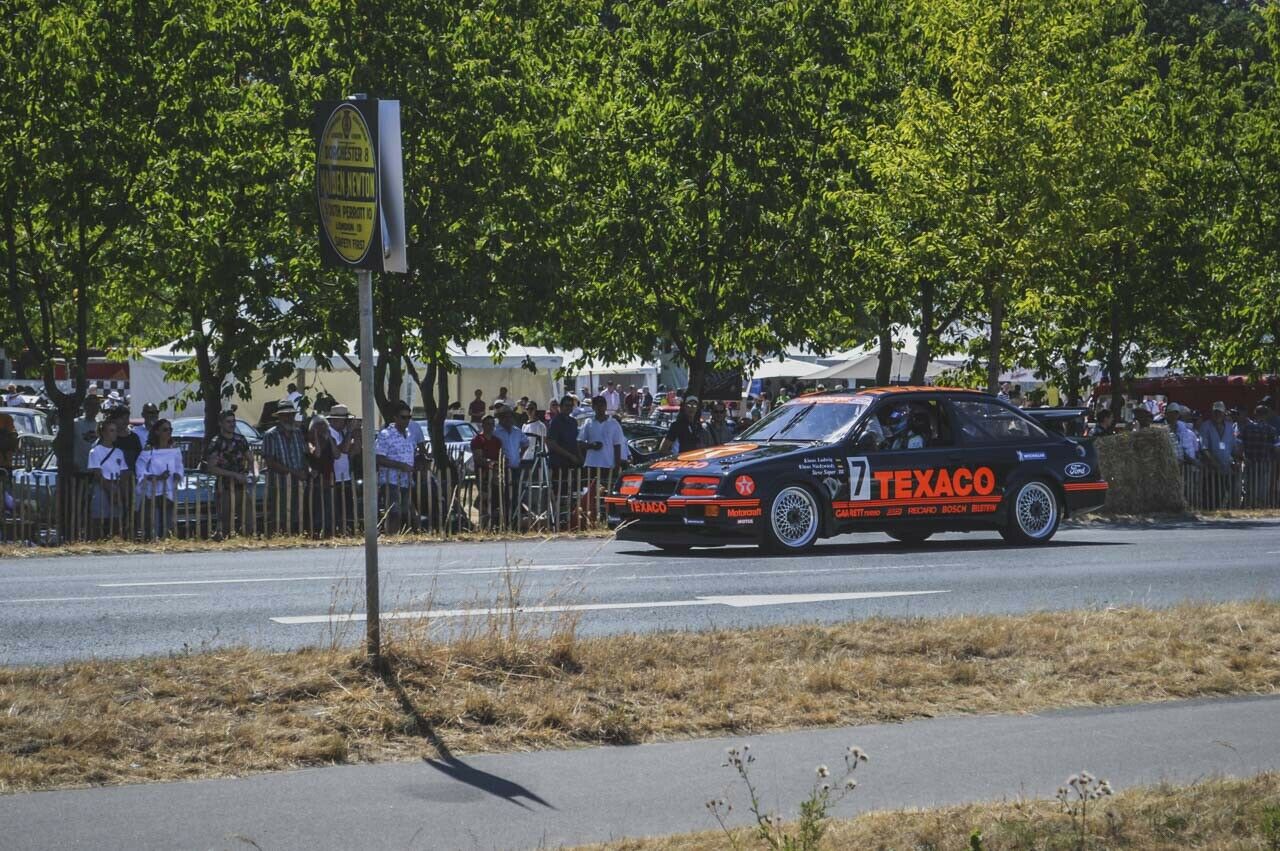 Trotz Hindernissen holte Klaus Ludwig in einem RS Coswort 500 1988 die Deutsche Tourenwagen Meisterschaft