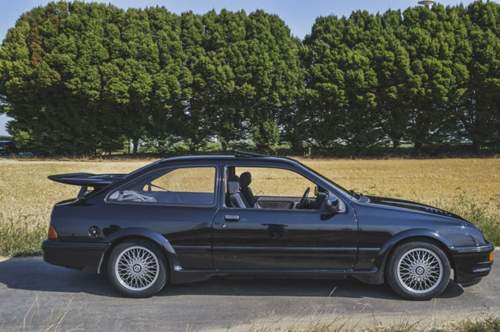 Neben dem Heckflügel umfasste das Bodykit für den Sierra RS Coswort Front- und Heckschürze, Radlaufverbreiterungen und Schwellerverkleidunge
