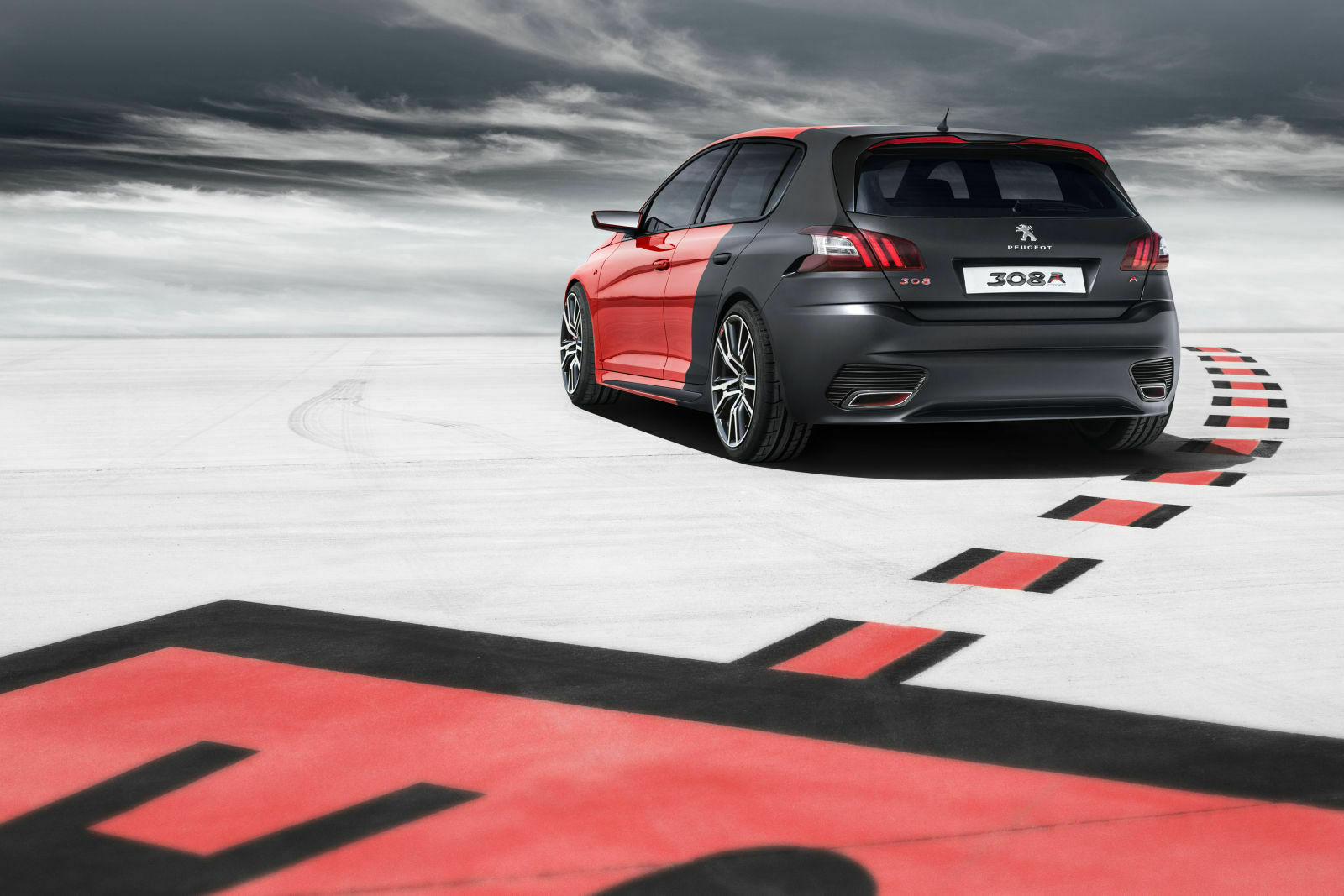 Peugeot 308 R Concept: Sportliche Schürzen und breite Schweller