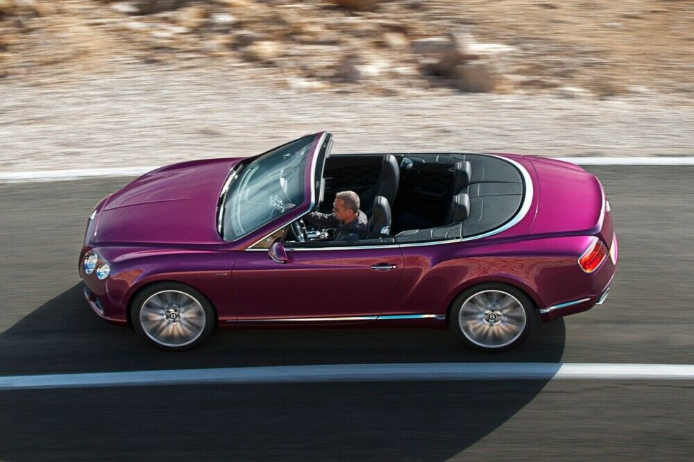 Fast so schnell wie der geschlossene GT: Das Speed Convertible.