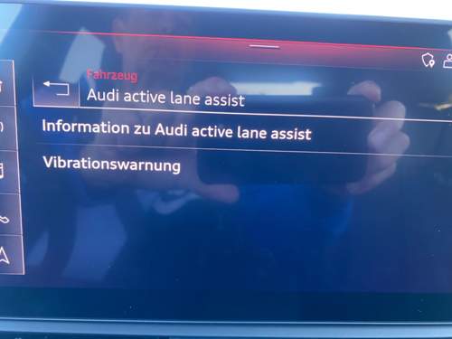 Bildschirm-active-lane-assist