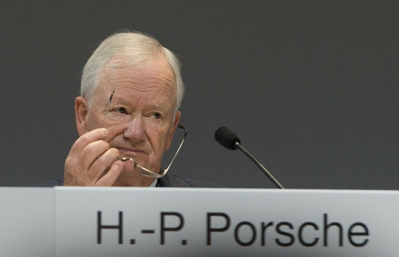 Hans-Peter Porsche (geb. 1940) ist einer von vier Söhnen von Ferry Porsche und Aufsichtsrat der Porsche Holding
