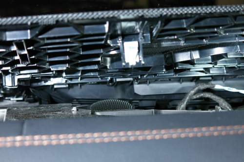 Eingebauter-ht-andrian-audio-a-25t-im-center-w213