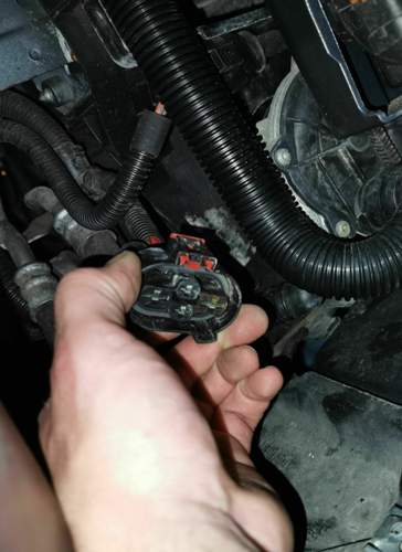 Stecker Motorraum Radhaus rechts