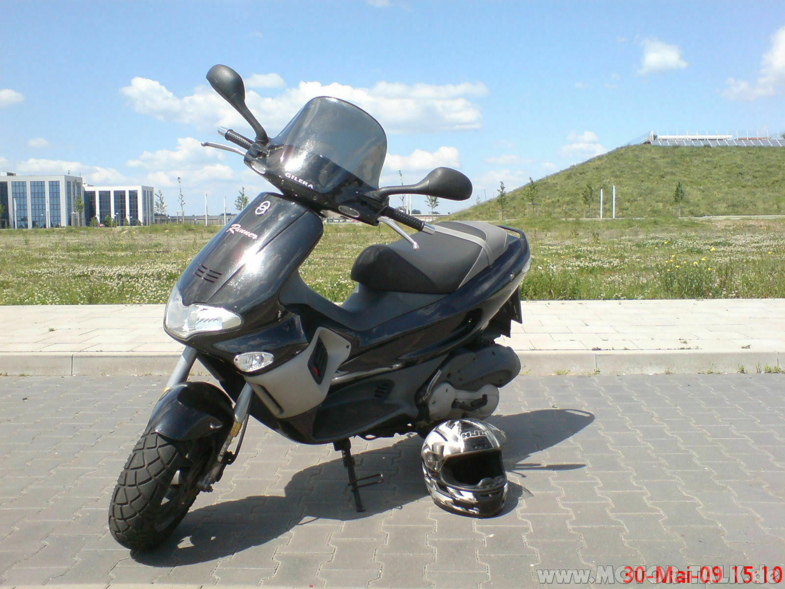 Stellt mal bitte bilder von euren rollern rein!