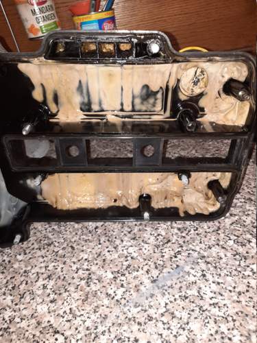 Ventildeckel von innen :-(.jpg