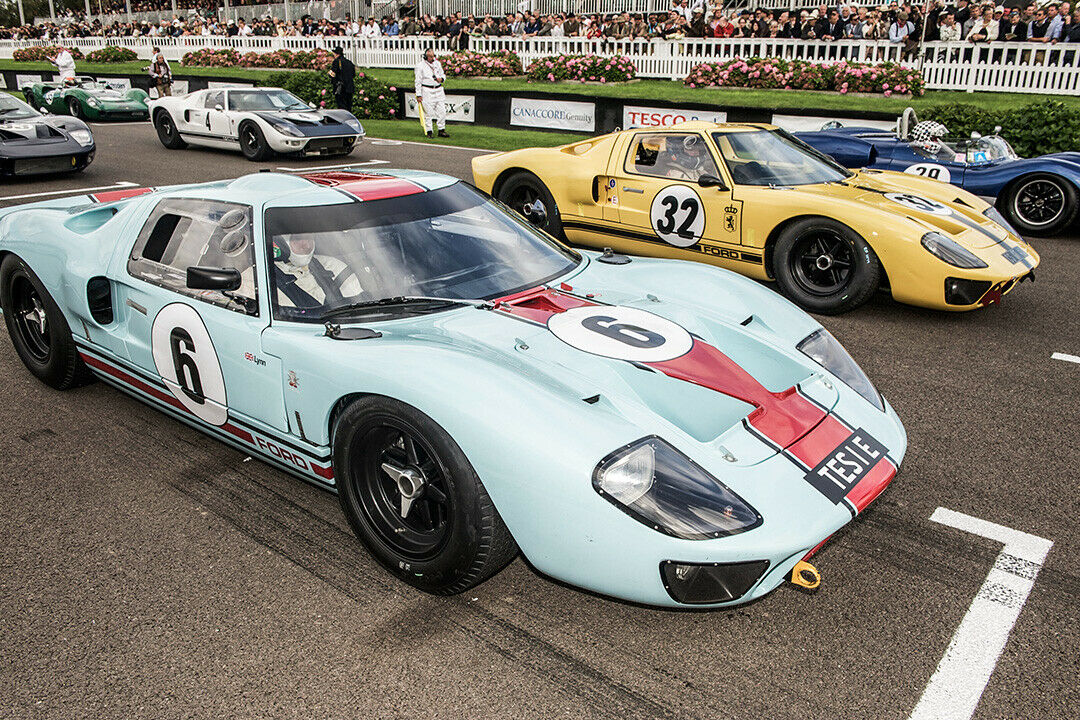 Der GT40 war die Antwort auf Ferraris Le-Mans-Renner. Von 1966 an gewann der GT40 vier Mal in Folge das 24-Stunden-Rennen von Le Mans