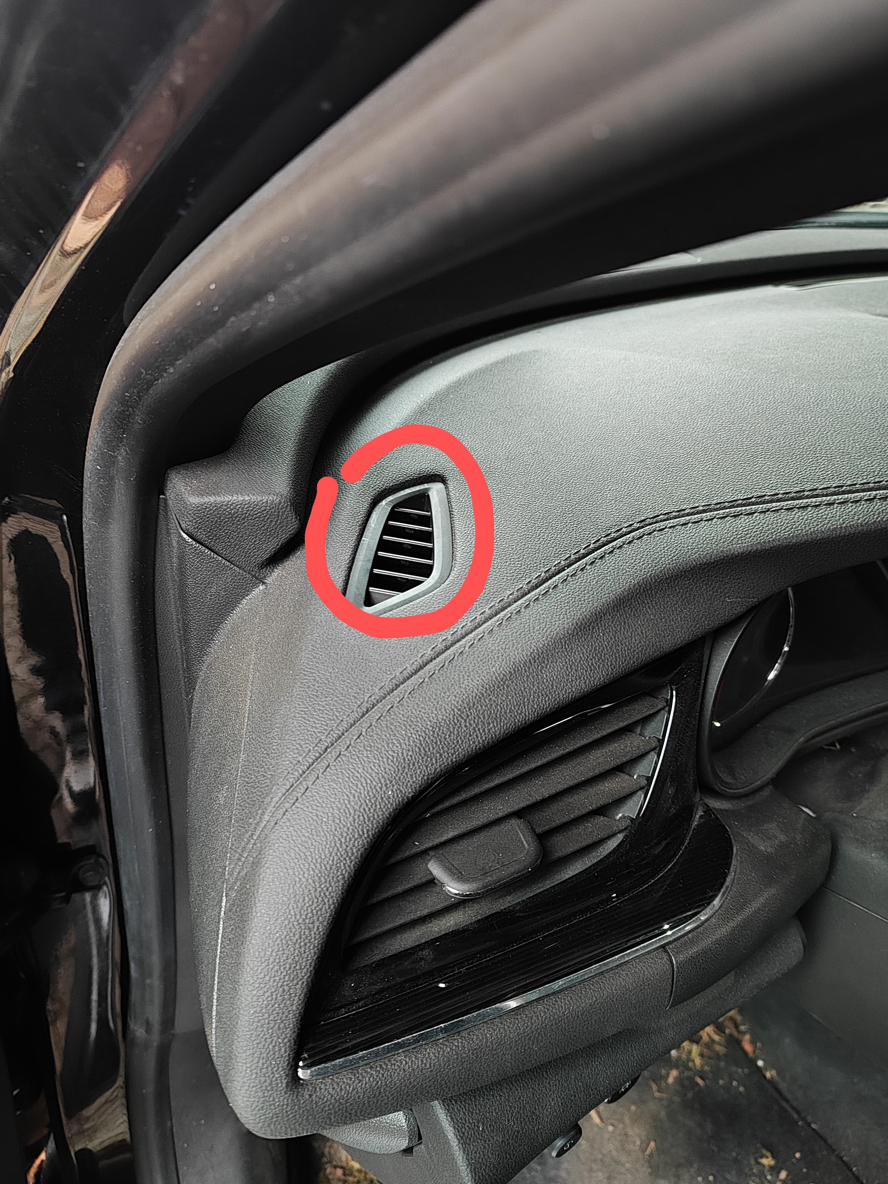 Störendes Vibrationsgeräusch Lüftungsgitter.