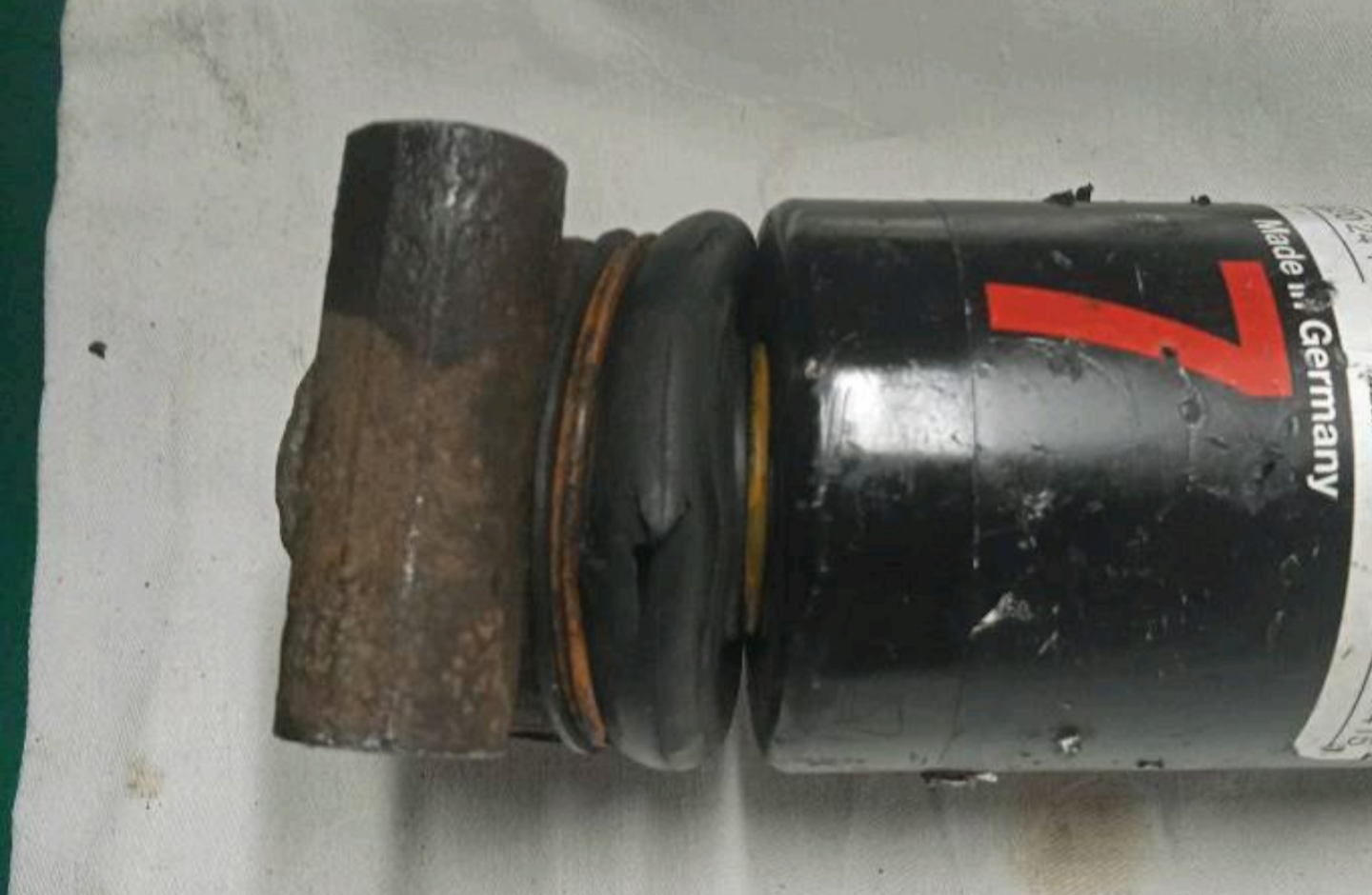 Stoßdämpfer hinten mit Niveauregulierung Avantgarde Bj.97