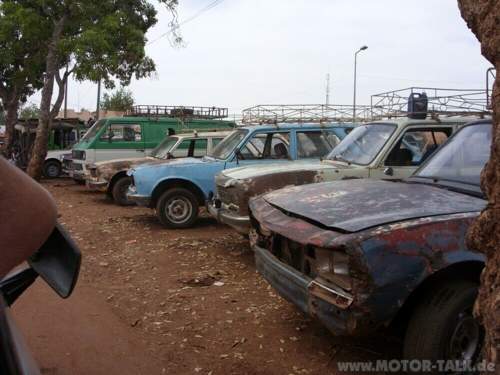Pijot-504break-taxistand-mopti-12-02-2010