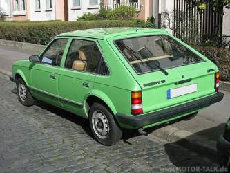 800px-opel-kadett-d-1-h-sst