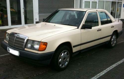 W124-taxi-b-v-vorne-links-zuschnitt-75-neutral