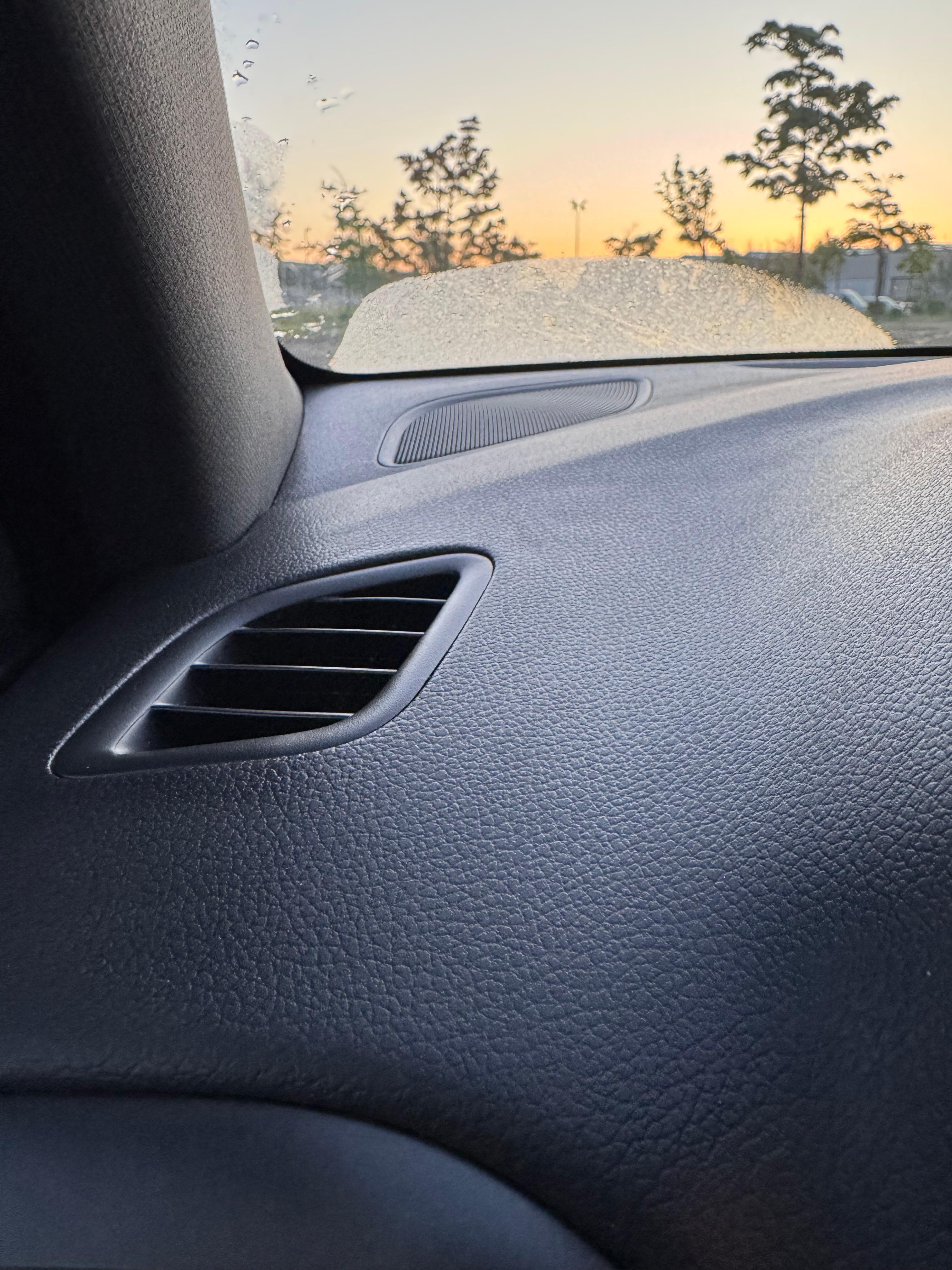 Streifen/Kratzer/Schlieren im Armaturenbrett / Hyundai i30