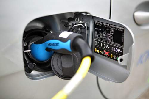 In Deutschland wurden vergangenes Jahr 35.957 Elektro- oder Hybridfahrzeuge verkauft