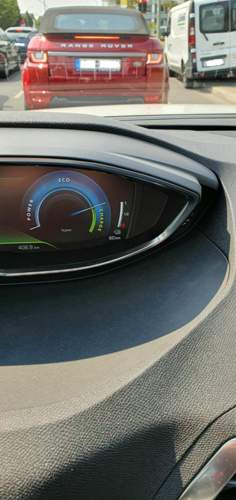 Peugeot 3008 Hybrid 4 elektr. Reichweite