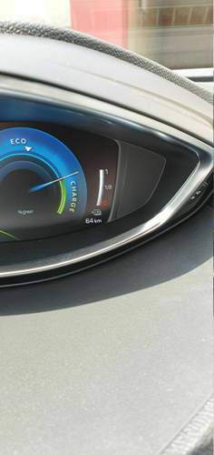 Peugeot 3008 Hybrid4 elektr. Reichweite