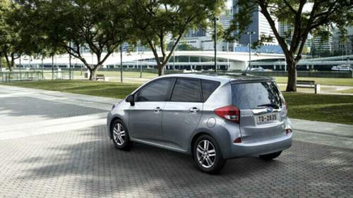 Subaru Trezia Heckansicht