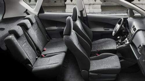 Subaru Trezia Innenraum