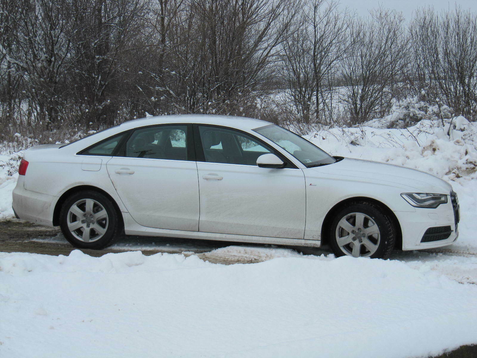 Suche Bilder Audi A6 Avant S-Line in Ibisweiß mit Rotor-Felgen
