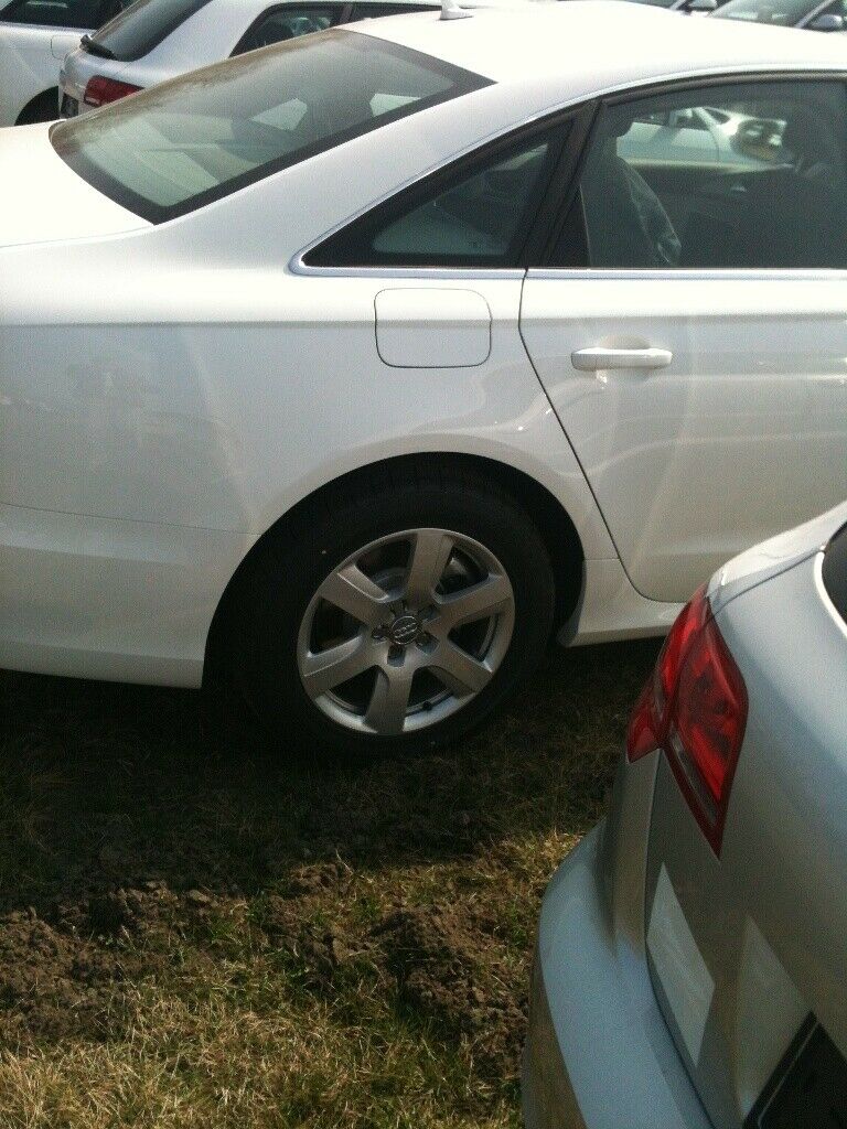 Suche Bilder Audi A6 Avant S-Line in Ibisweiß mit Rotor-Felgen
