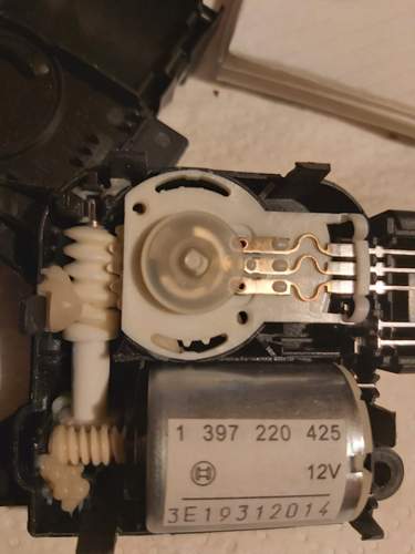 Poti im Stellmotor