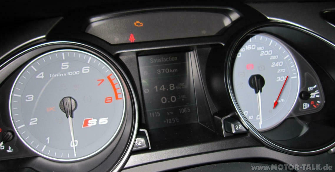 Tachobeleuchtung dimmt bei fahrt ins Dunkle runter?