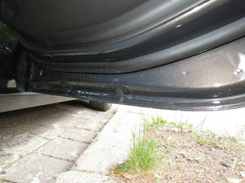 Ablauföffnungen unten an der Tür
