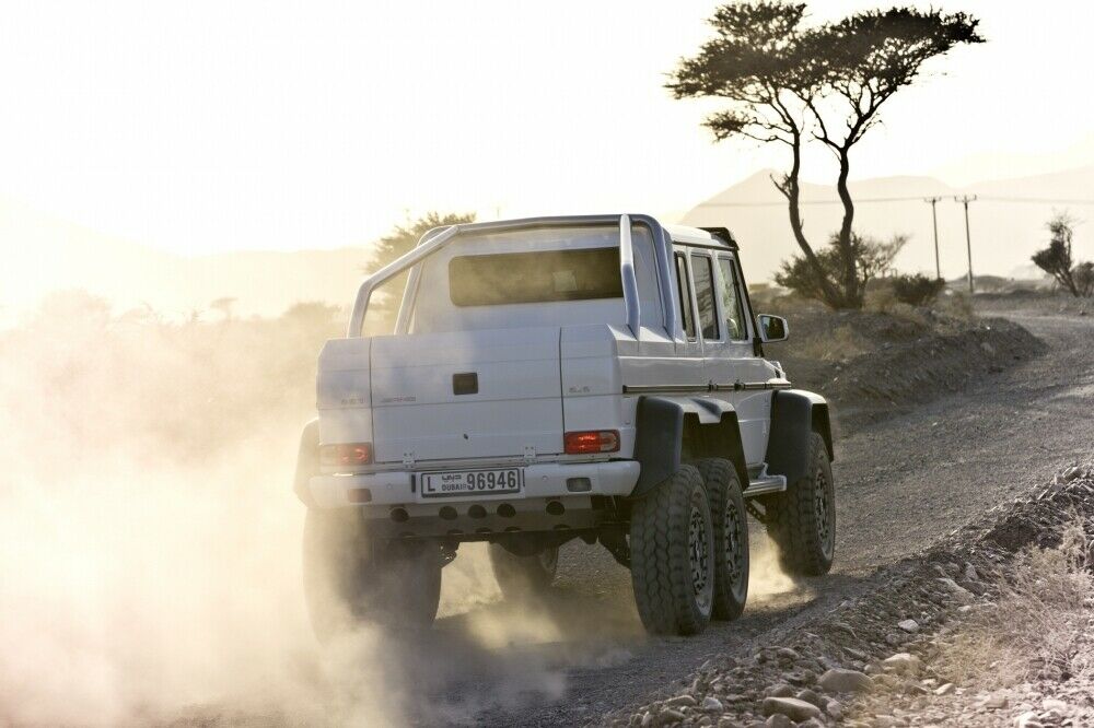 Unterhalb der Gürtellinie ist der G 63 AMG 6x6 eine Kampfmaschine.