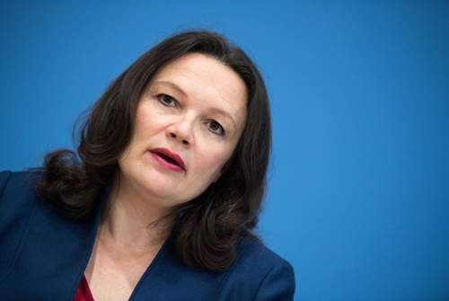 Die Arbeits- und Sozialministerin Andrea Nahles arbeitet an einer Lockerung der Arbeitszeitgesetze