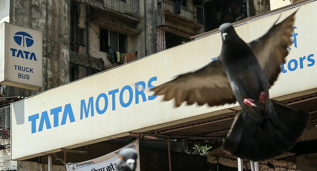 Tata-Händler in der indischen Metropole Mumbay: Außerhalb des Heimatmarktes hat es der Hersteller bisher nicht zu großer Relevan