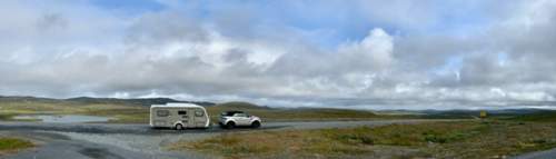 Auf dem Weg zum Nordkapp mit der Wohnung am Haken.jpg