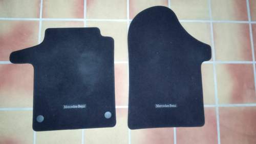 Velours-Fussmatten vorn W447