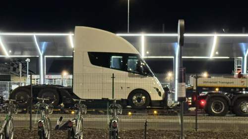 Semi Truck in Grünheide