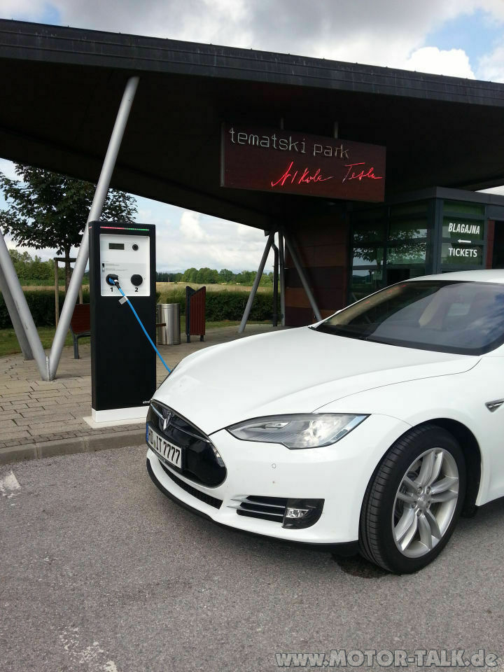 Tesla Supercharger Netzwerk