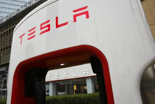 Tesla bestreitet, dass das Model S in der Basisversion nicht verfügbar gewesen sein soll