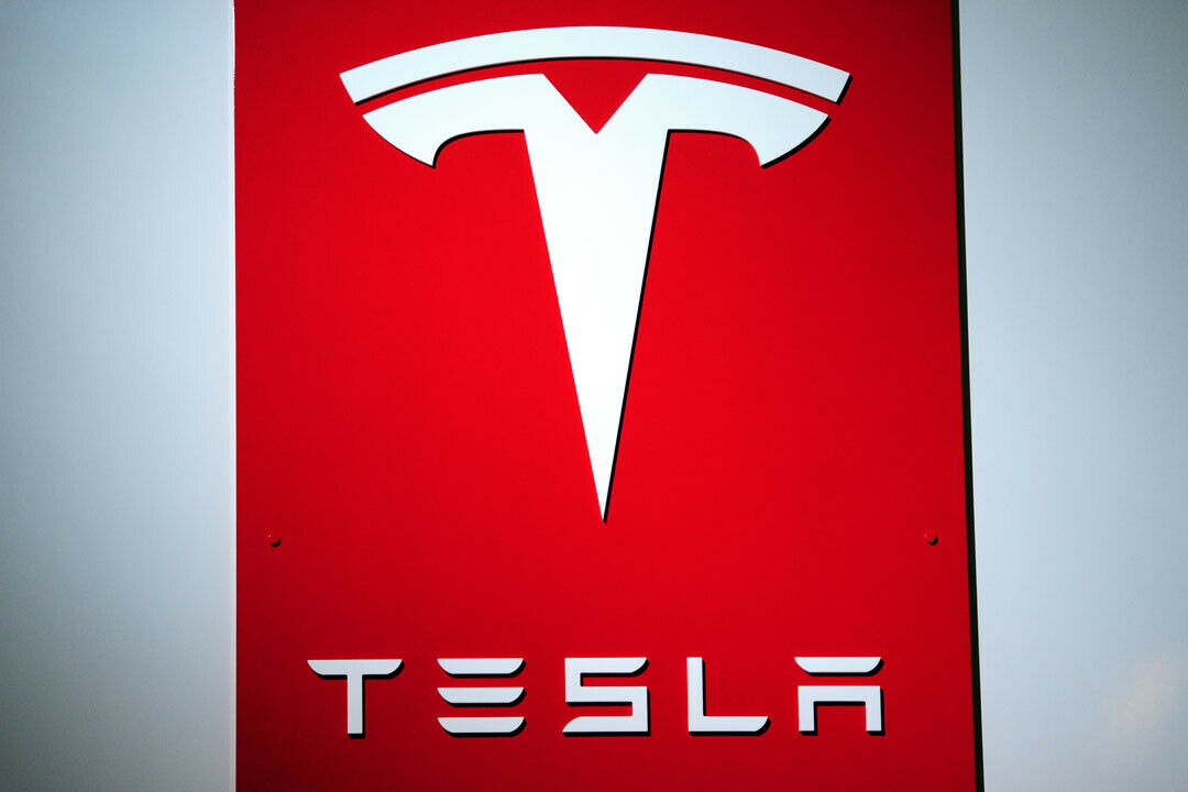 Aktuell arbeiten etwa 14.000 Menschen für Tesla