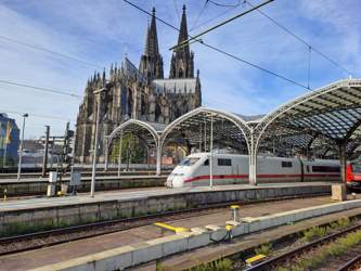 Hauptbahnhof-und-dom-koeln