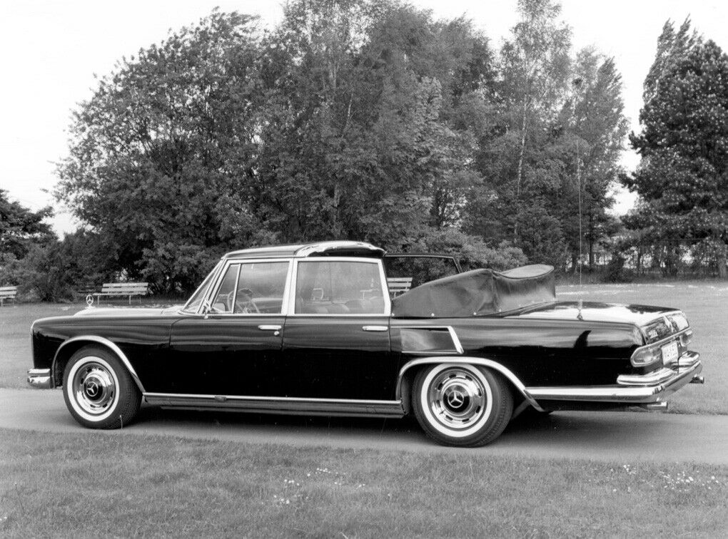 Mercedes-Benz Typ 600 (Baureihe W 100, 1964 bis 1981). Landaulet mit kurzem Radstand, Sonderanfertigung für den Grafen Berckheim. Das Fahrzeug ist heute in Sammlerhand.