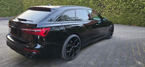 Audi A6 C8 Avant Seite rechts