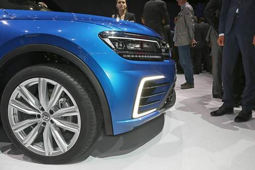 Vw-tiguan-gte-auf-der-iaa-2015-die-strassenversion-und-eine-fuers-gelaende